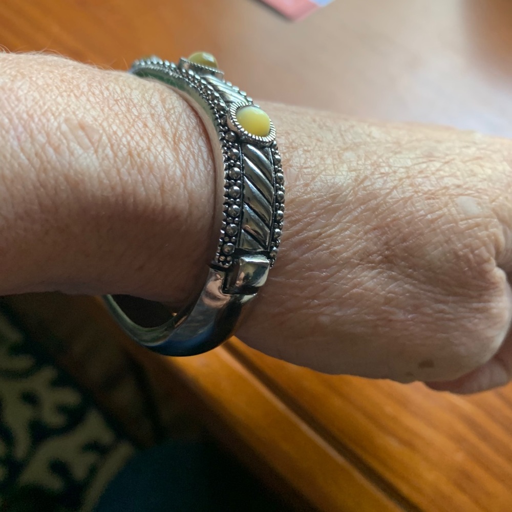 Bracelet - Picture 6 of 9
